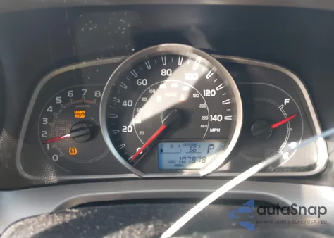 2015 Toyota Rav4 Xle z USA, uszkodzony, nr VIN 2T3WFREV6FW226498